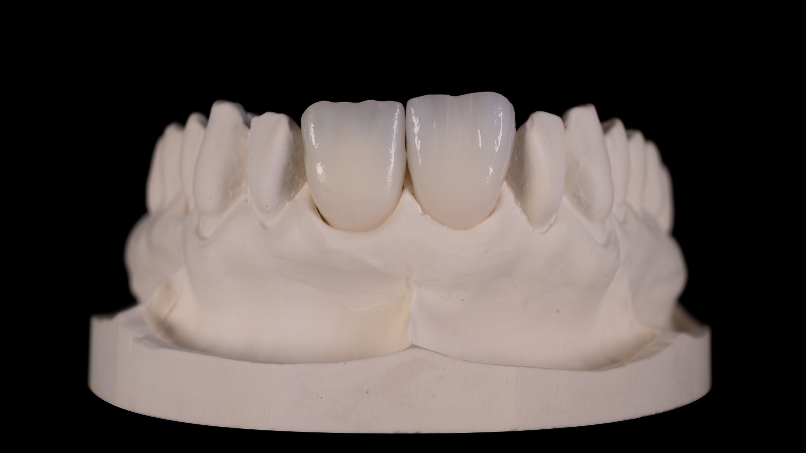 HeraCeram cre-active - Bleach please concept