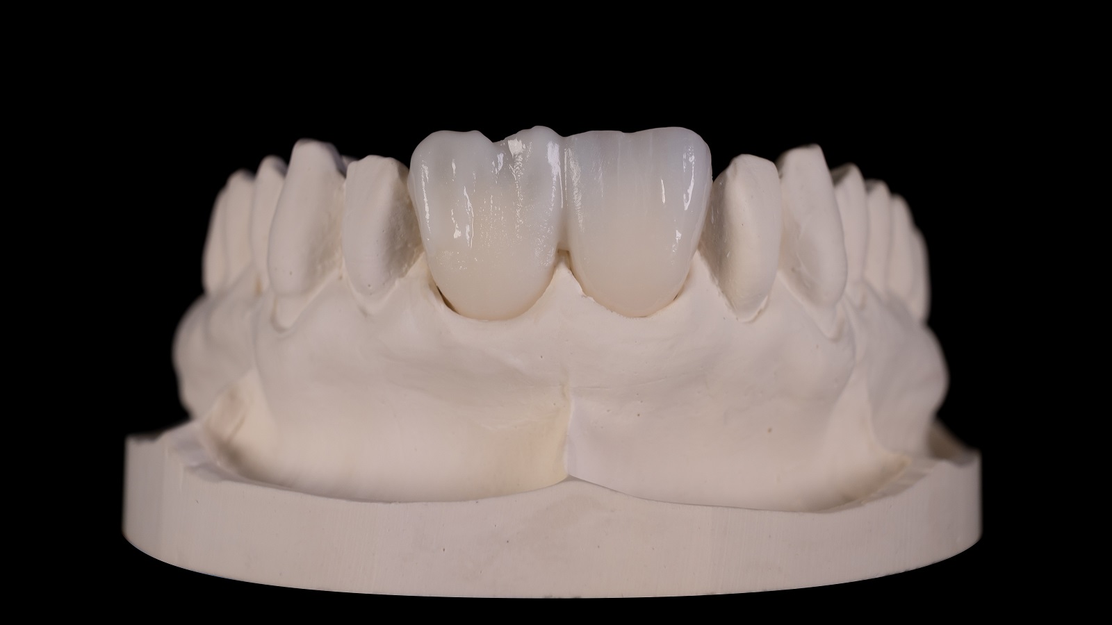 HeraCeram cre-active - Bleach please concept