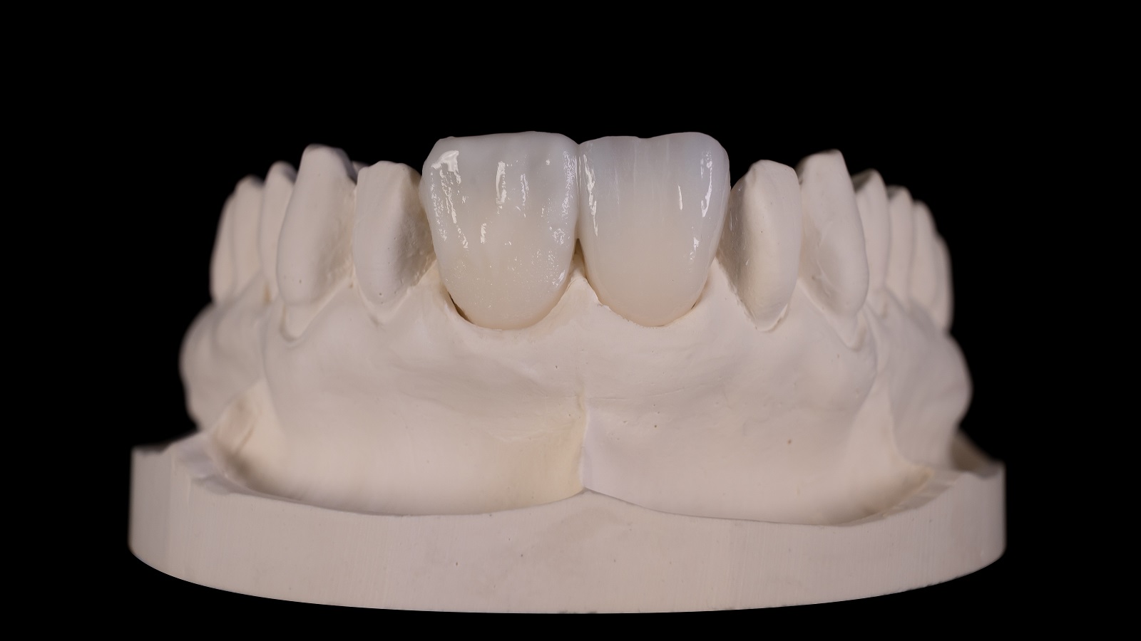 HeraCeram cre-active - Bleach please concept